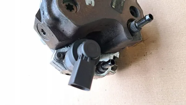 Brandstofpomp BMW E60 E61 3.0D 7788678 0445010073 image 3