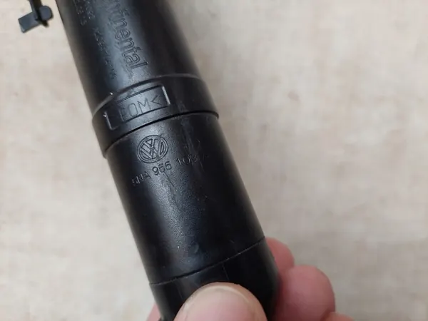 Koplampenreiniger - Links - VW Tiguan II - 2015 - OEM image 6