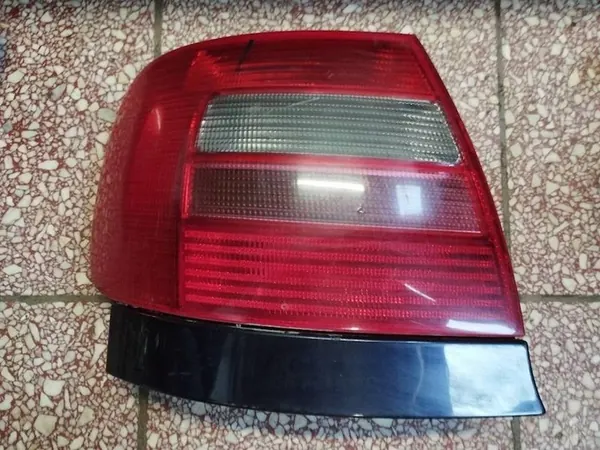 Luz Trasera Izquierda Audi A4 B5 8D0945095D image 2