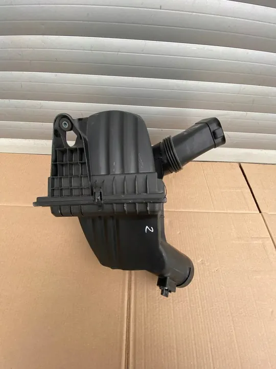 BMW 5 GT F07 Ilmansuodattimen Kotelo 7612014 image 5