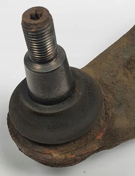 Braccio di Controllo Anteriore Destro Inferiore Porsche Cayenne image 3