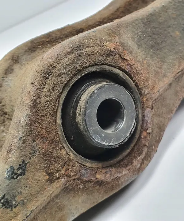 Braccio di Controllo Anteriore Destro Inferiore Porsche Cayenne image 4