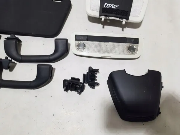 Kit Garniture Intérieure Noire MERCEDES W204 AMG OEM image 5