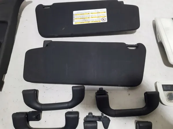 Kit Garniture Intérieure Noire MERCEDES W204 AMG OEM image 7