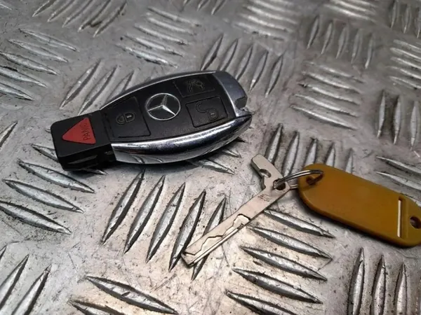 Clé de contact Mercedes-Benz OEM 204Y50800200 image 4