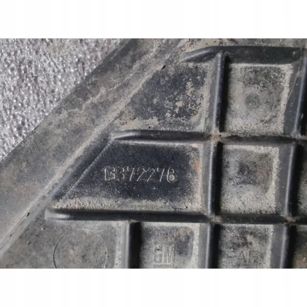 OEM 13372278 Etupuskurin kansi Opel Zafira C:lle image 3