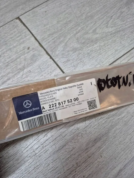 Emblème Mercedes AMG GT Aile OEM A2228175200 image 3