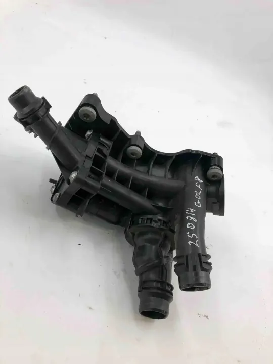 Termostaatin kotelo OEM 05L121111N VW 2.0L Dieselille image 3