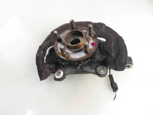 Etuoikea Pyöränapa OEM E1GC3K170 - Käytetty image 5