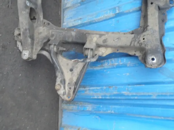 Viga suspensão dianteira OEM AK-12-724050 Renault image 4