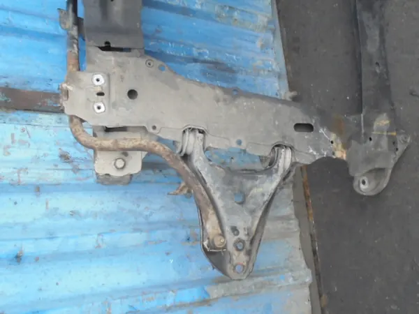 Viga suspensão dianteira OEM AK-12-724050 Renault image 6