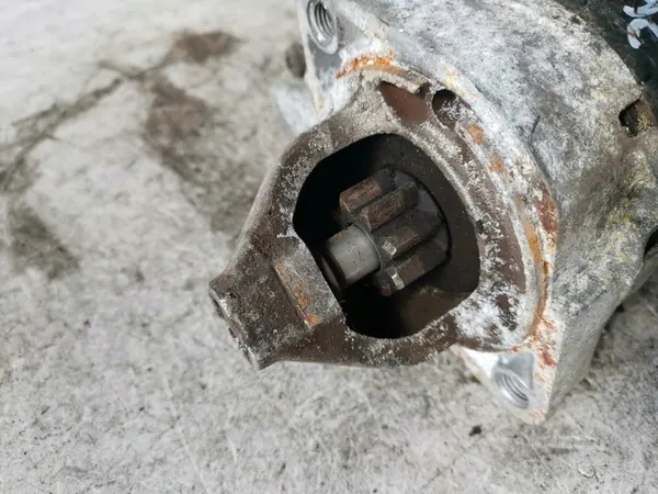 Motor de arranque Mitsubishi Space Wagon 2.0 1995 OEM m3t41083 image 4