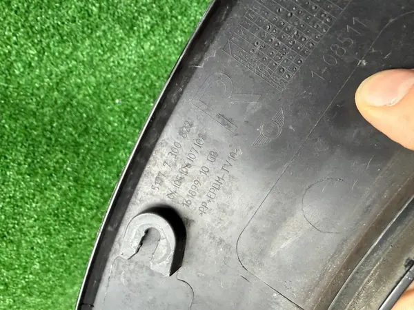 MINI COOPER F56 F57 Oikea Takalokasuoja 51777300822 image 5