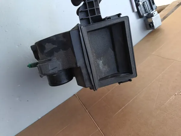 Caixa filtro ar OEM 165001258R para Renault Captur image 5