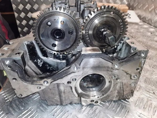 Cabeça de motor usada OEM A61101047205050 Sprinter 2.2 image 4