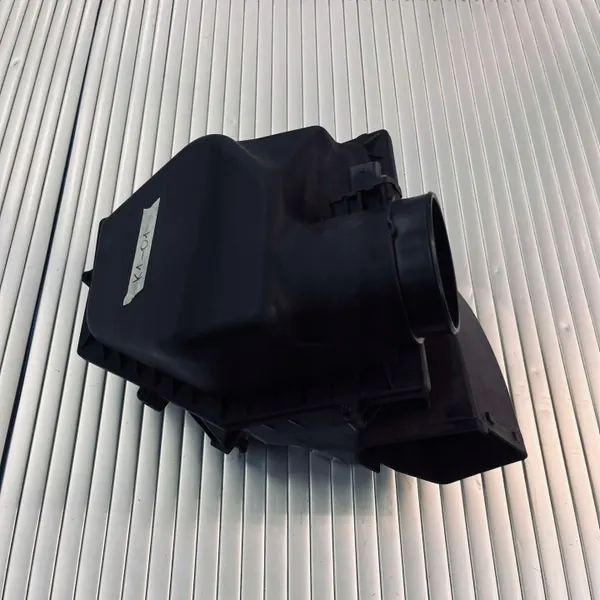 Ilmansuodatin kotelo OEM 8620479 BMW G-Sarja image 3