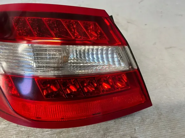 Mercedes E-Klasse W212 Linker Achterlicht A2129066601 image 2
