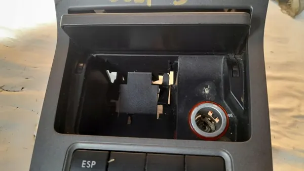 Askfat OEM 1K0857961 för VW Golf VI image 4