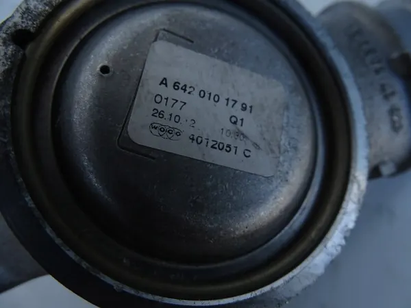 Oljesepartorventil Mercedes OM 642 A6420101791 image 3