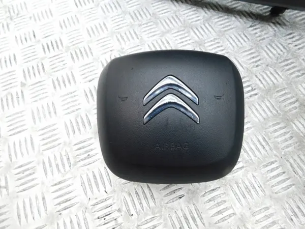 OEM Dashboard 2x Airbag 4x Gordels - Citroen C3 III image 7
