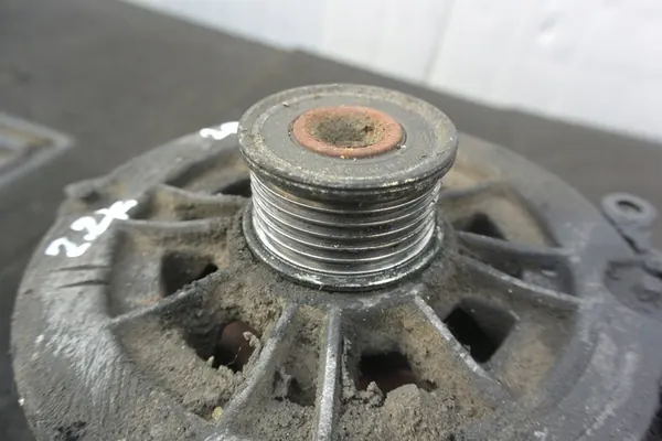 Vaihtovirtageneraattori Mercedes-Benz E-Class W210 W202 OE A0141540702 image 3