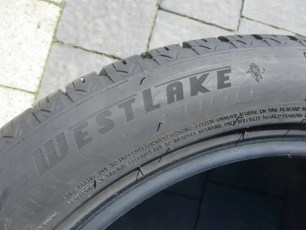 Westlake All Season Elite Z-401 245/45 R18 100W image 4