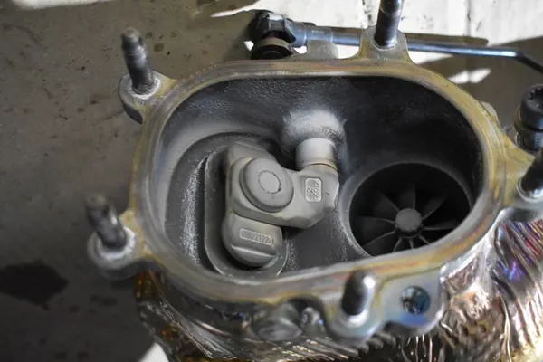 Turbocompresor Izquierdo Audi RS6 RS7 C7 CWU CWUC image 4