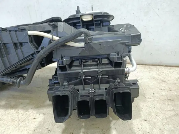 Mercedes-Benz Fläktkåpa OEM A2069064501 Begagnad image 5