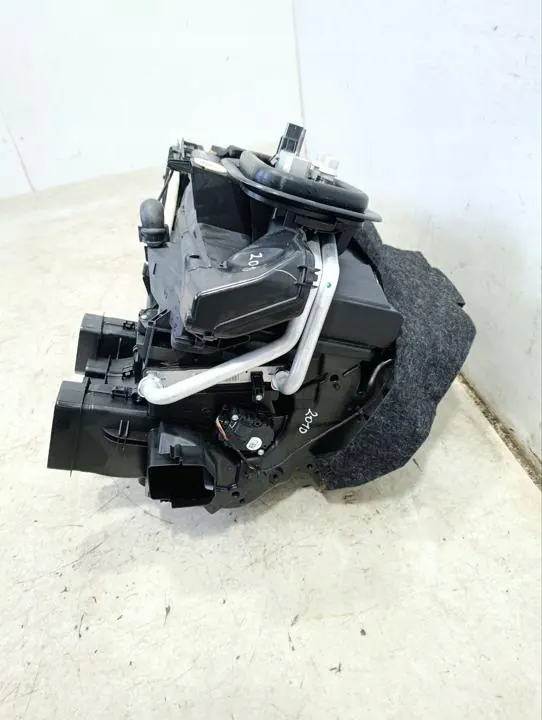 Mercedes-Benz Fläktkåpa OEM A2069064501 Begagnad image 6
