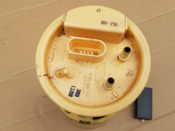 Bomba de Combustível VW Caddy III 1.6 TDI - 1.9 TDI - 2.0 TDI - 2.0 SDI 2K0919050A image 4