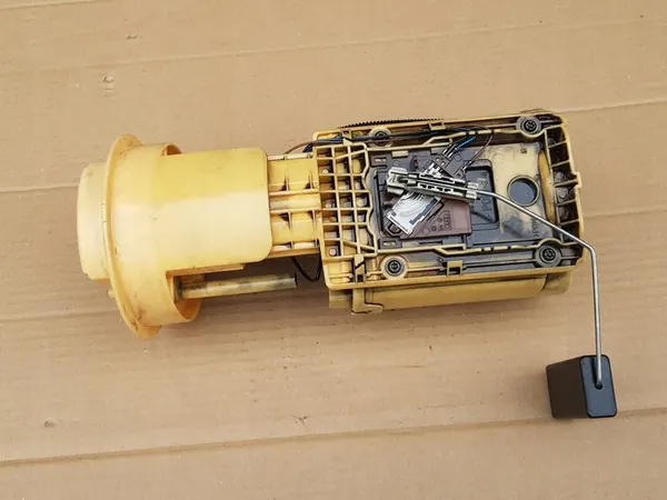 Bomba de Combustível VW Caddy III 1.6 TDI - 1.9 TDI - 2.0 TDI - 2.0 SDI 2K0919050A image 7