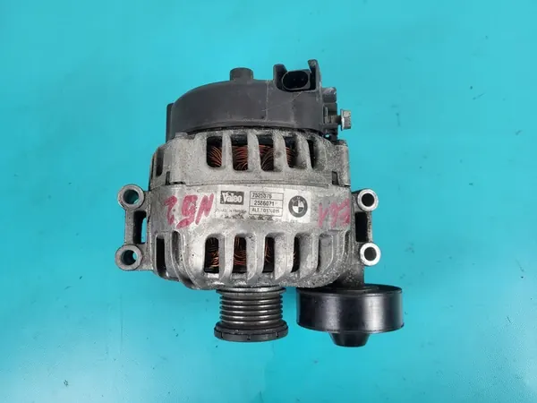 BMW E61 E60 530i 3.0 N52B30A Generaattori image 2