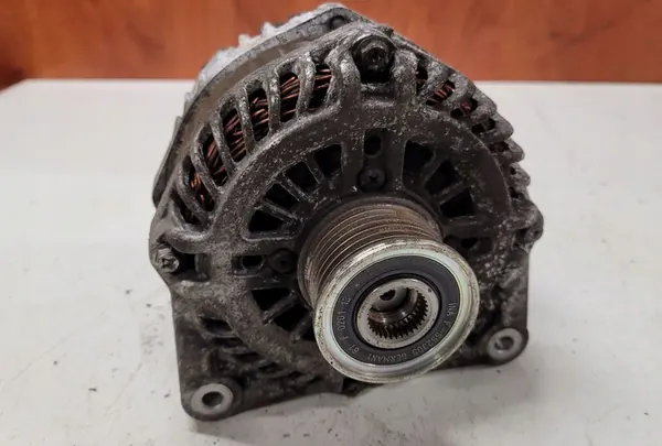 Vaihtovirtageneraattori Renault 4x4/SUV image 7