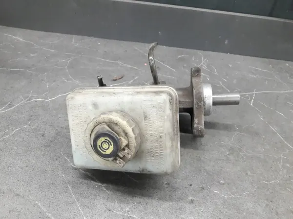 Mercedes-jarruisäiliö OEM 26612501123 image 3