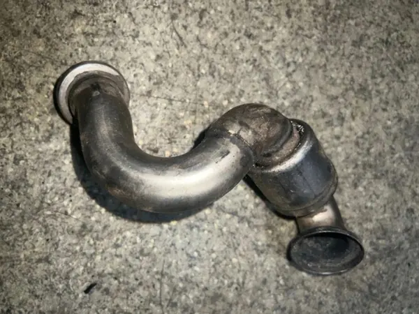 EGR-Ventilschlauch OEM 11712354039 für BMW 2.0D-3.0D image 2