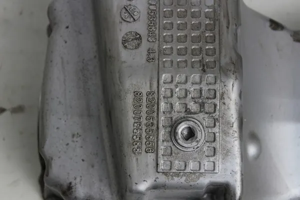 Oljepanna Dacia Logan 1.4 1.6 image 4