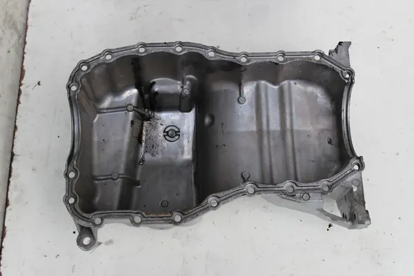 Oljepanna Dacia Logan 1.4 1.6 image 6