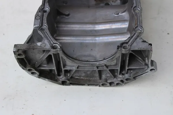 Oljepanna Dacia Logan 1.4 1.6 image 7