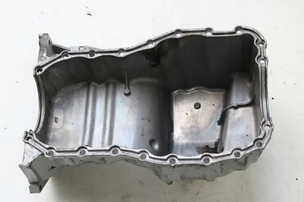 Oljepanna Dacia Logan 1.4 1.6 image 8