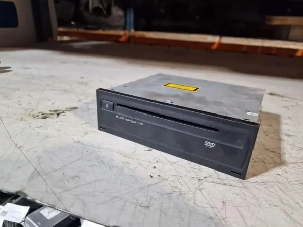 Audi Q7 CD-wisselaar OEM 4E0919887L - Gebruikt image 2