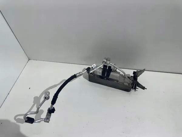 Déshydrateur A/C BMW OEM 9338330 pour Série 3 F30 image 2