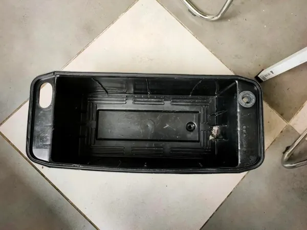Batteriekasten mit Deckel OEM SkPoAkBa107 für Mercedes image 4