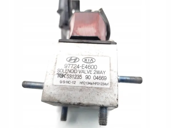 Válvula de expansão A/C Hyundai Ioniq OEM 97724-E4600 image 7