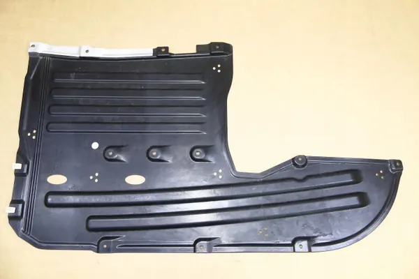 BMW OEM 7447151 Unterbodenschutz für 4er G22 image 2