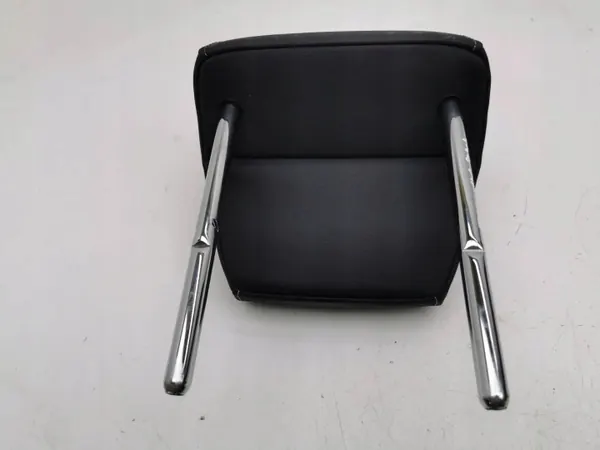Audi A1 2019 Baksätes huvudstöd höger sida OEM AMD119471 image 4