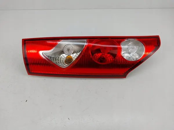 Lámpara trasera izquierda Renault Kangoo II image 2