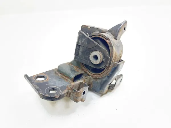 2010 Toyota Avensis T270 Gearbox Mount image 1