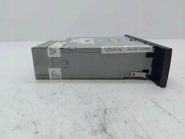 Audi Q7 CD-vaihtaja OEM 4L0910111A - Käytetty image 5