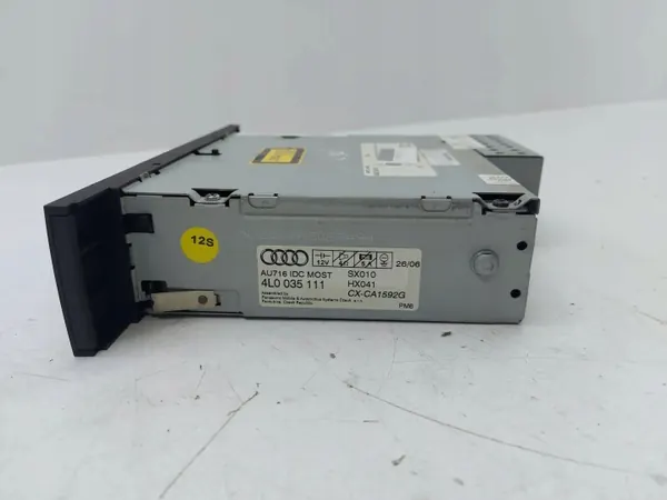 Audi Q7 CD-vaihtaja OEM 4L0910111A - Käytetty image 7