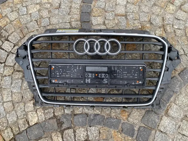 Grille Chrome Avant Audi A3 8V OEM 8V3853651 image 2